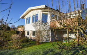 Beautiful home in Hakenäset with Sauna, WiFi and 3 Bedrooms, Berga